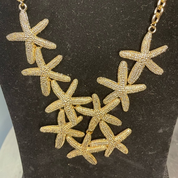 Starfish Neclace - Picture 3 of 3